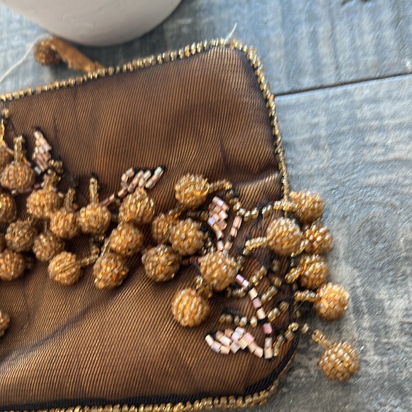 VINTAGE CHAN LUU CLUTCH - Picture 3 of 8